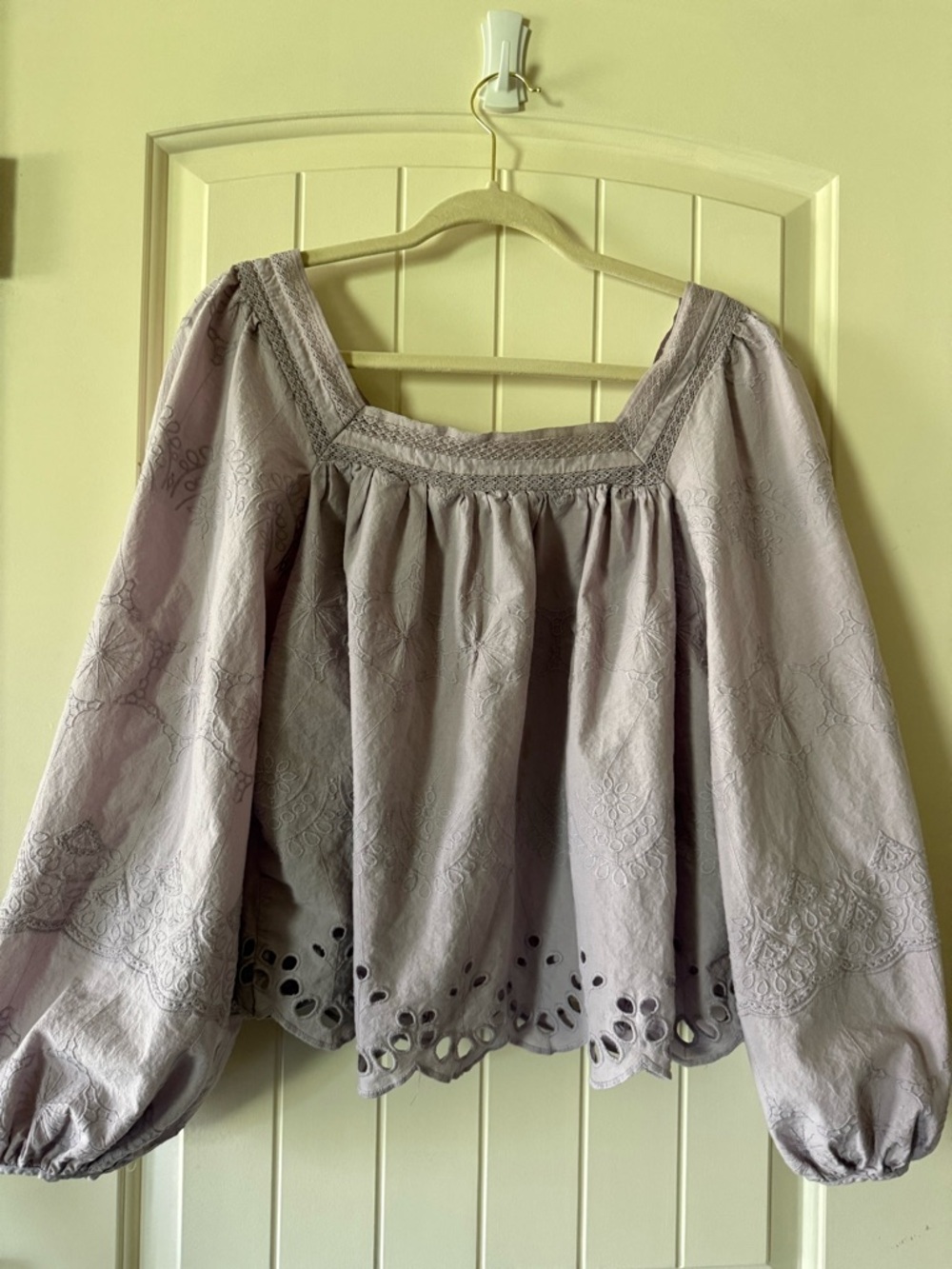 Universal Thread Lavendar Square-Neck Embroidered Peasant Blouse